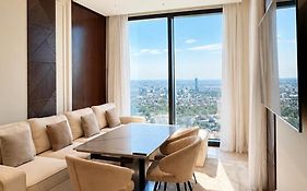 Nestone Apartment 39Th Floor